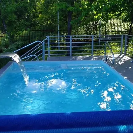 Vakantiehuis Pool & Sauna House