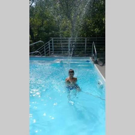 Pool & Sauna House Vakantiehuis Laktaši