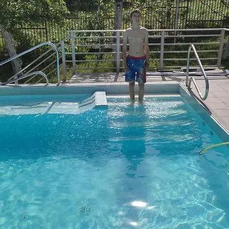 Vakantiehuis Pool & Sauna House Laktaši