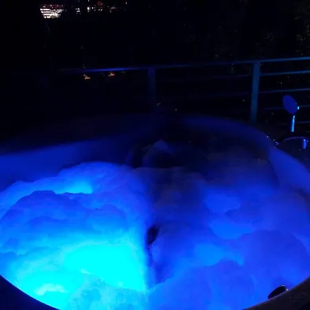 Pool & Sauna House Vakantiehuis